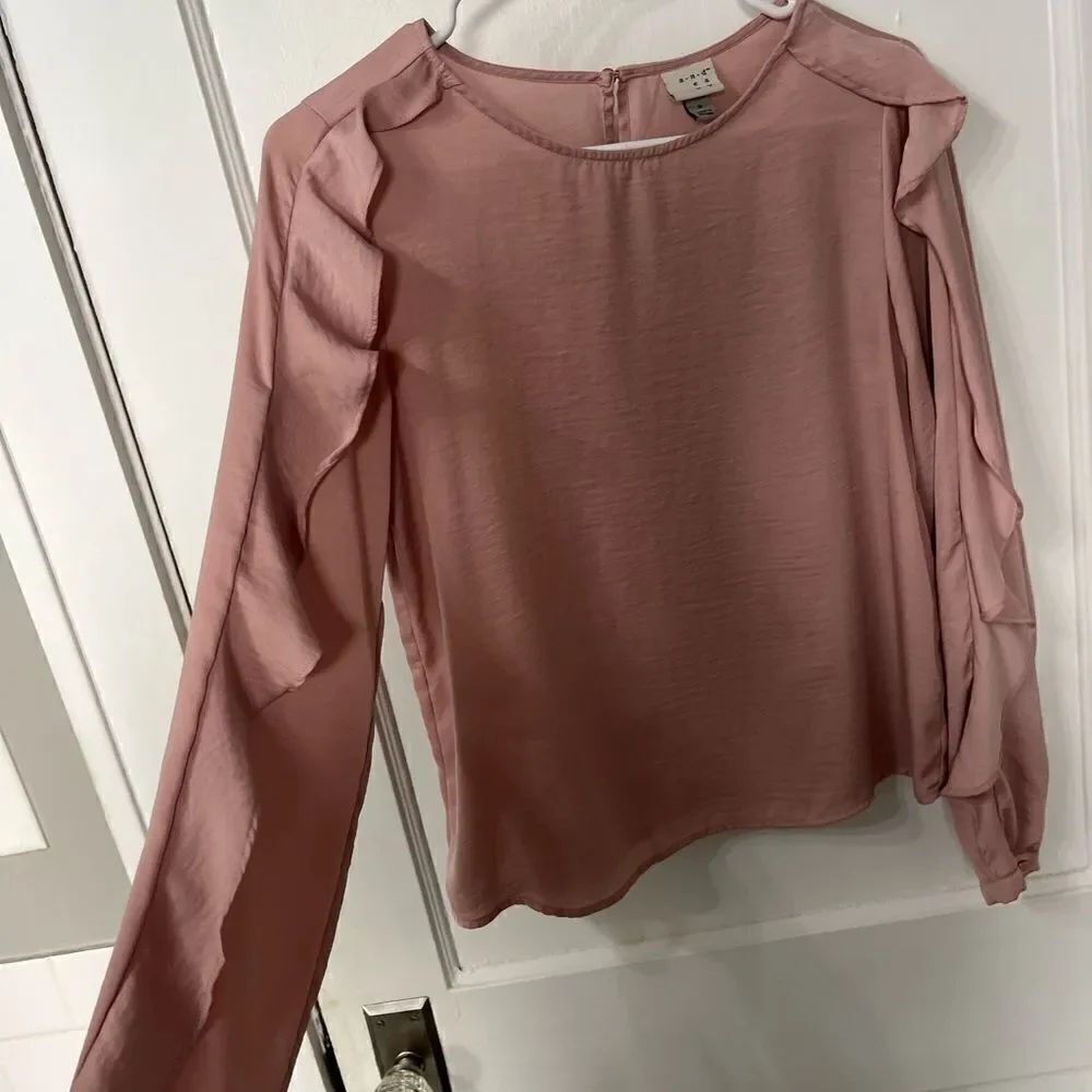 Rose colored blouse - Picture 4 of 4